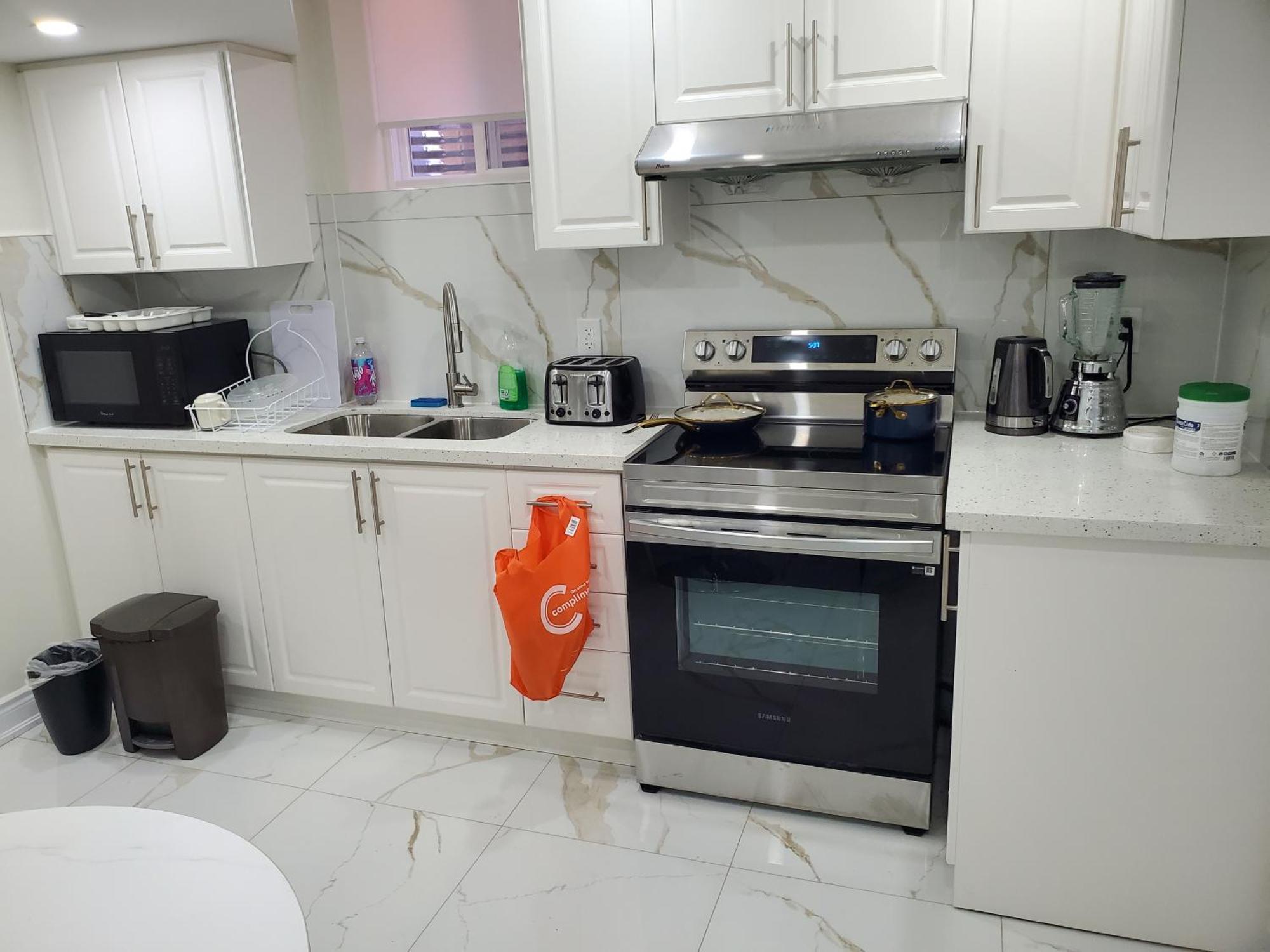 Raesabu Guest House Μπράμπτον Εξωτερικό φωτογραφία
